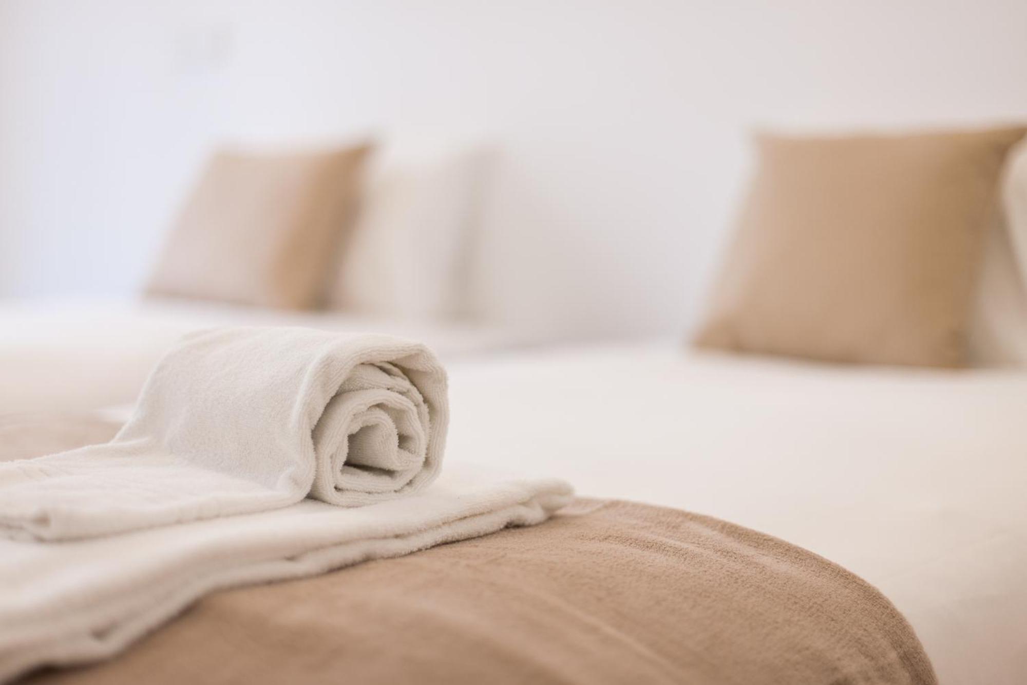 Mouraria Blue Three-Bedroom Apartment W/ Parking - By Lu Holidays Lisboa Dış mekan fotoğraf