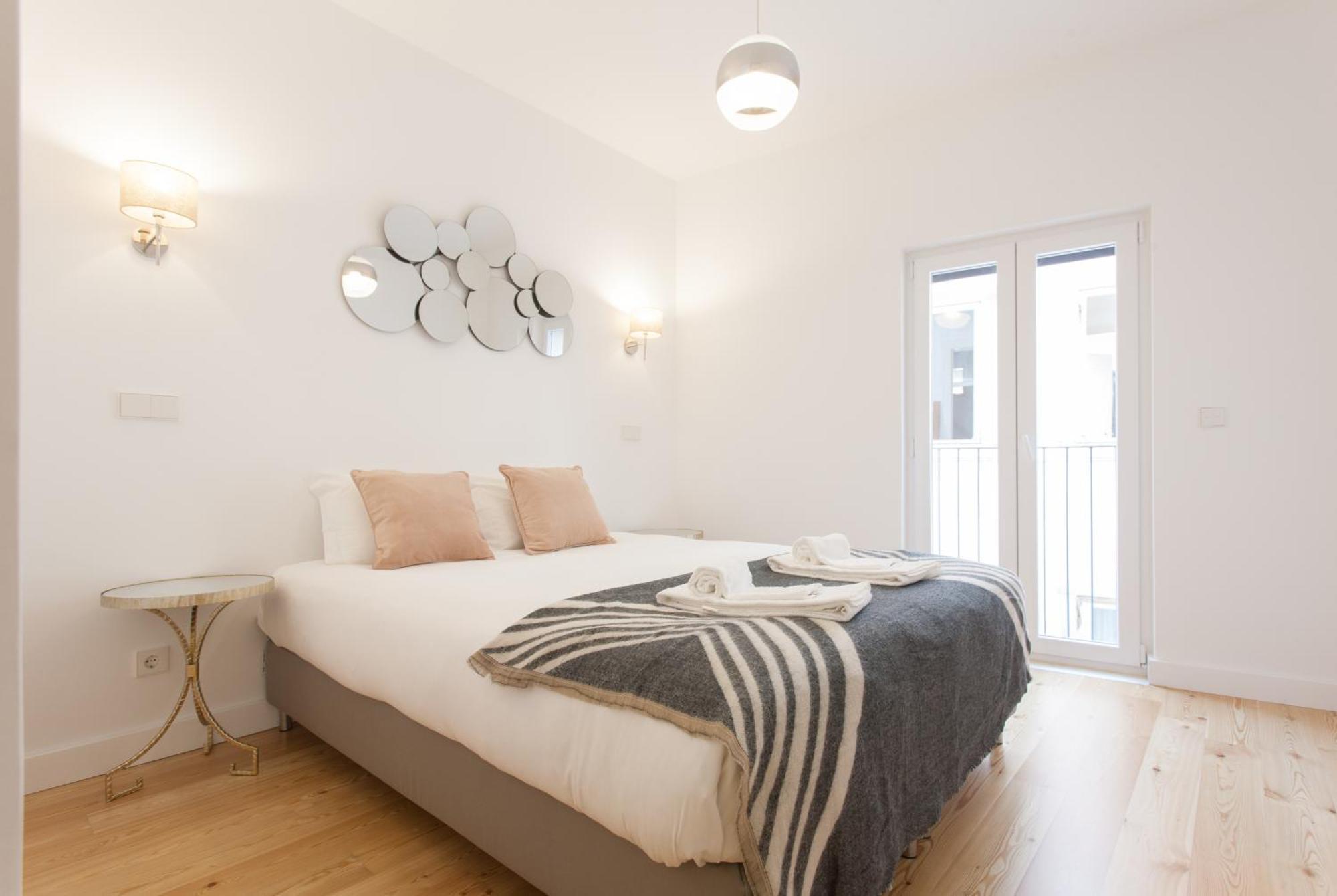Mouraria Blue Three-Bedroom Apartment W/ Parking - By Lu Holidays Lisboa Dış mekan fotoğraf