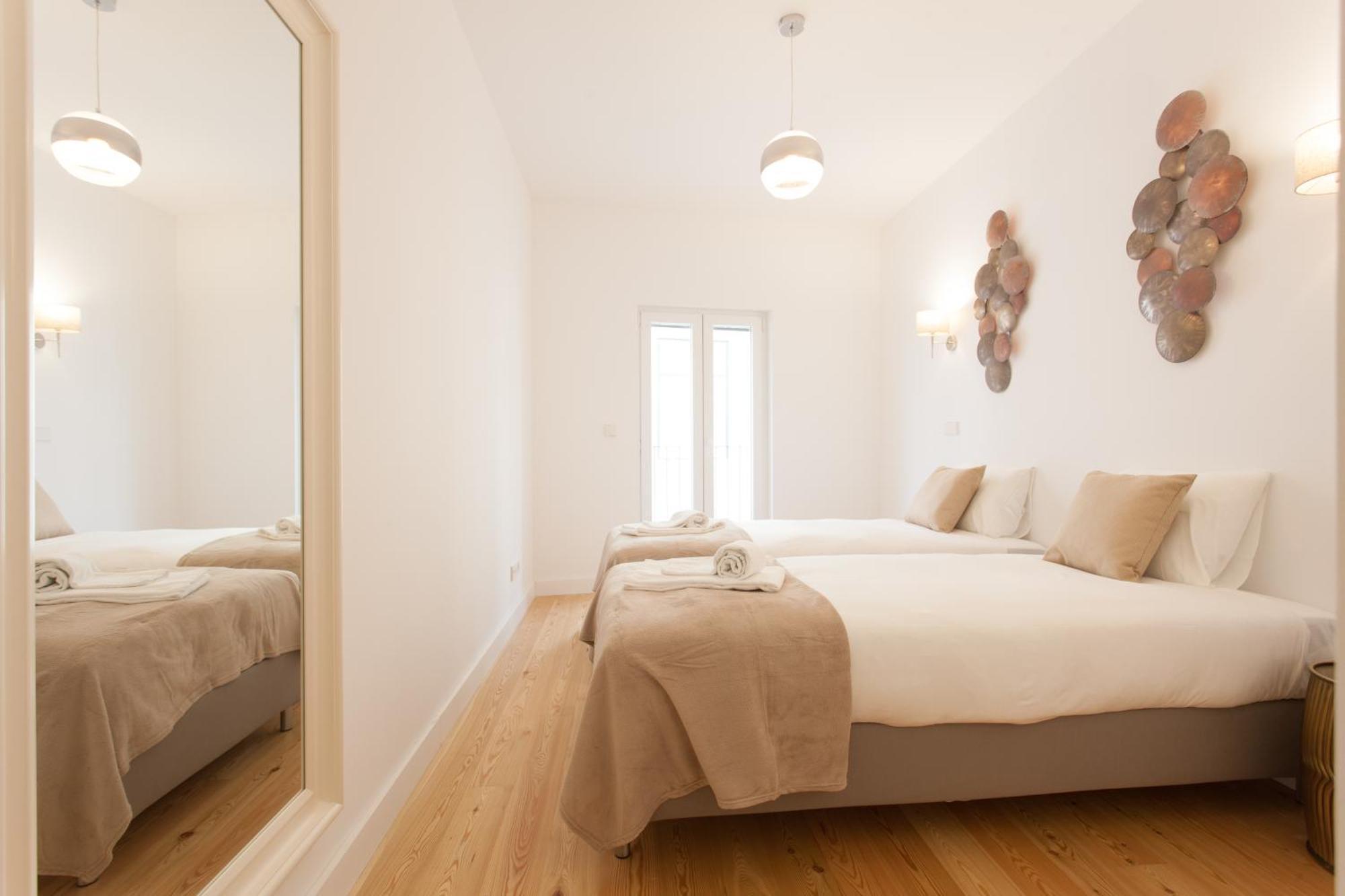 Mouraria Blue Three-Bedroom Apartment W/ Parking - By Lu Holidays Lisboa Dış mekan fotoğraf